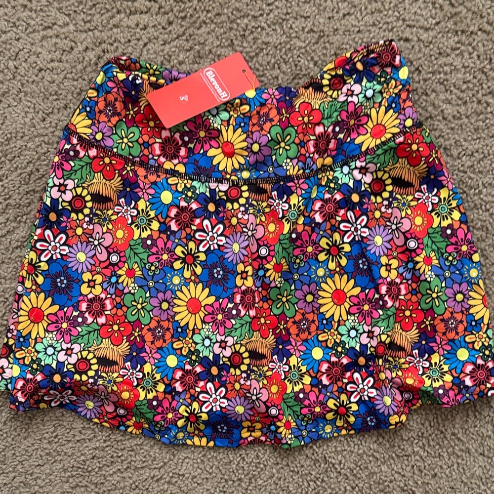 NWT BlevonH Floral Skort